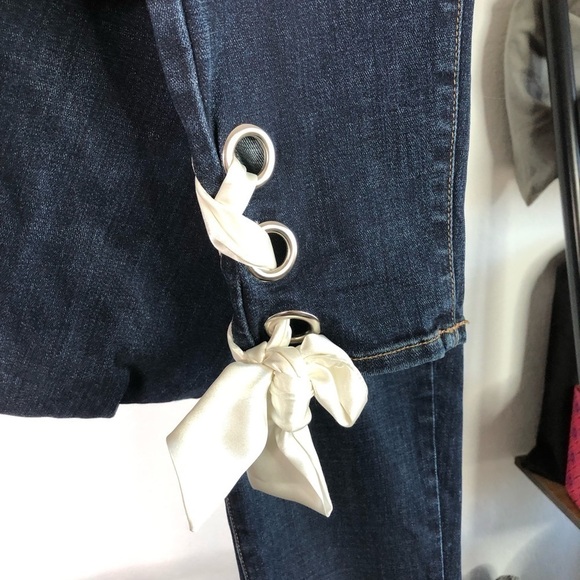 Good American Good Waist Lace Up Ribbon Skinny Jeans - Picture 2 of 7